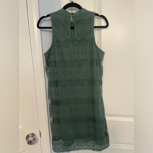 Lace Sage Green Dress size M - Picture 2 of 6